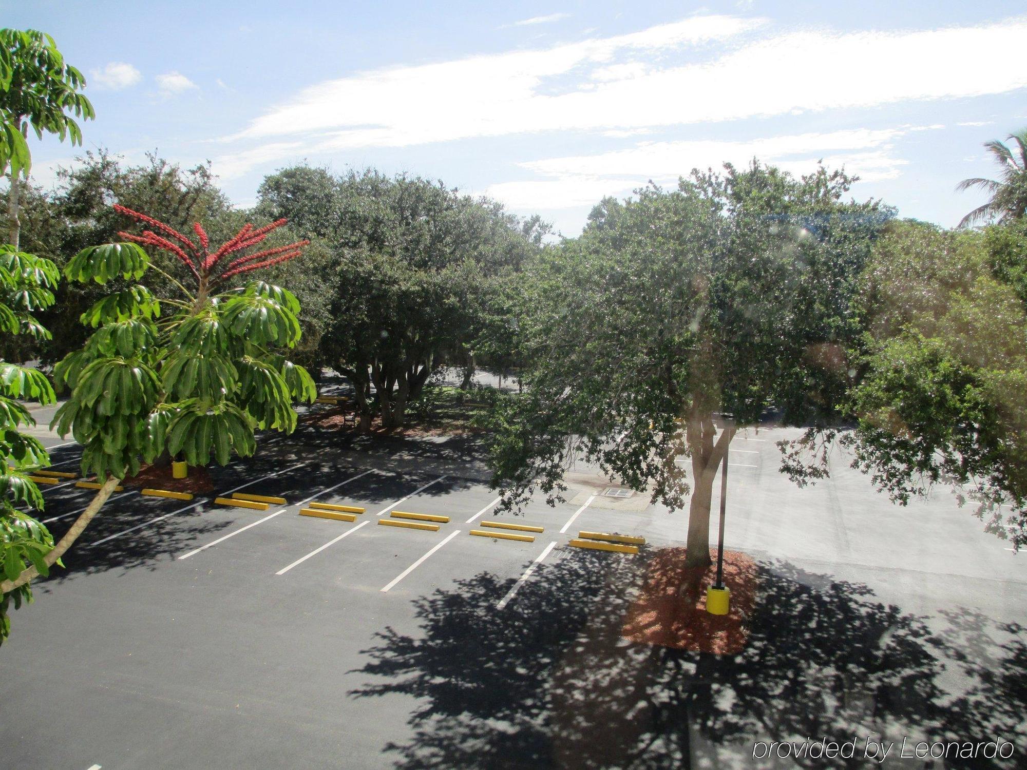 Holiday Inn - Fort Myers - Downtown Area By Ihg Bagian luar foto