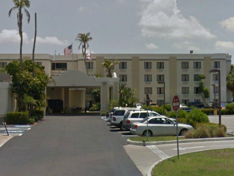 Holiday Inn - Fort Myers - Downtown Area By Ihg Bagian luar foto