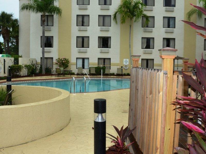 Holiday Inn - Fort Myers - Downtown Area By Ihg Bagian luar foto